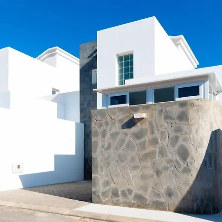 Σπίτι διακοπών Casa Lolalo - Modern With Pool, 15min Walk To Marina Rubicon