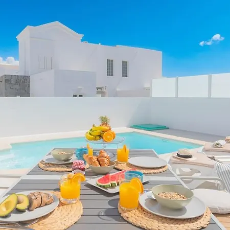 Casa Lolalo - Modern With Pool, 15min Walk To Marina Rubicon בית נופש *