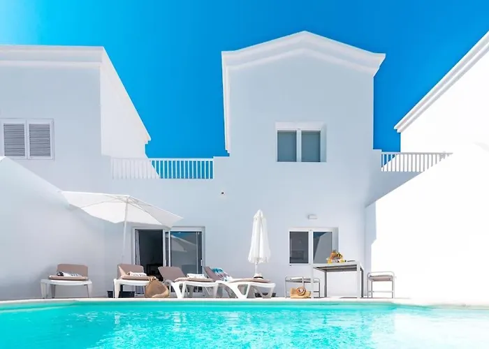 Semesterbostad Casa Lolalo - Modern With Pool, 15min Walk To Marina Rubicon Playa Blanca (Lanzarote)