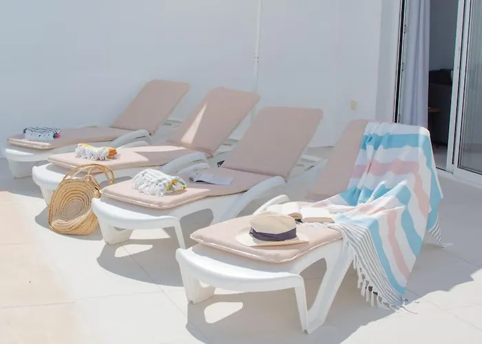 Casa Lolalo - Modern With Pool, 15min Walk To Marina Rubicon Semesterbostad