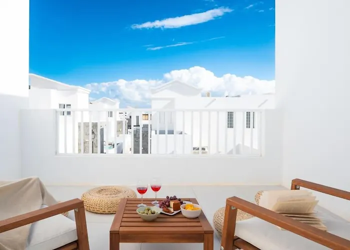 Casa Lolalo - Modern With Pool, 15min Walk To Marina Rubicon Semesterbostad Playa Blanca (Lanzarote)