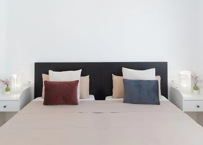 Casa Lolalo - Modern With Pool, 15min Walk To Marina Rubicon Semesterbostad