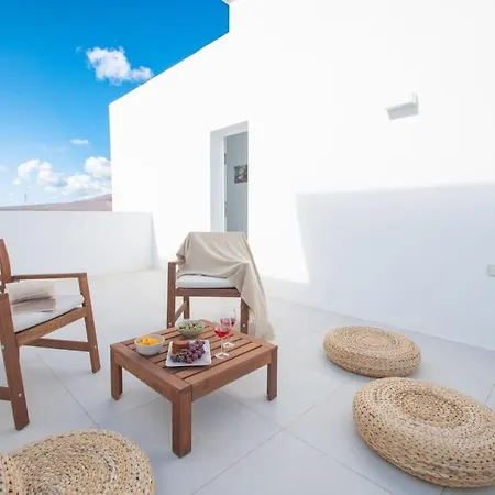 Casa Lolalo - Modern With Pool, 15min Walk To Marina Rubicón Сasa de vacaciones *