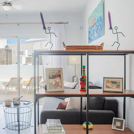 Сasa de vacaciones Casa Lolalo - Modern With Pool, 15min Walk To Marina Rubicón *