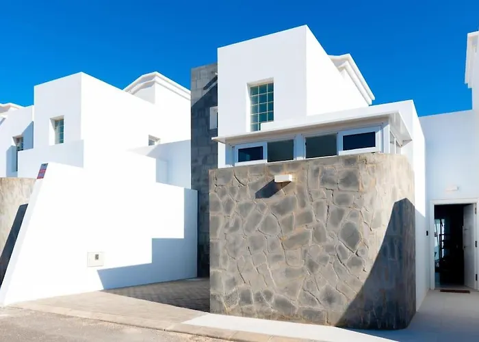 Σπίτι διακοπών Casa Lolalo - Modern With Pool, 15min Walk To Marina Rubicon