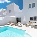 Casa Lolalo - Modern With Pool, 15min Walk To Marina Rubicon *