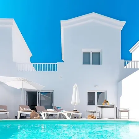 בית נופש Casa Lolalo - Modern With Pool, 15min Walk To Marina Rubicon פלאיה בלנקה