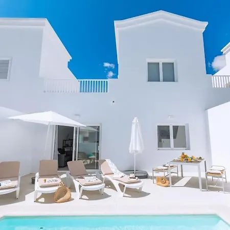 Casa Lolalo - Modern With Pool, 15min Walk To Marina Rubicon פלאיה בלנקה
