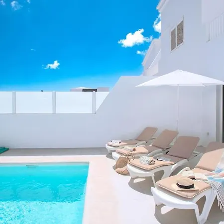 Casa Lolalo - Modern With Pool, 15min Walk To Marina Rubicon בית נופש *
